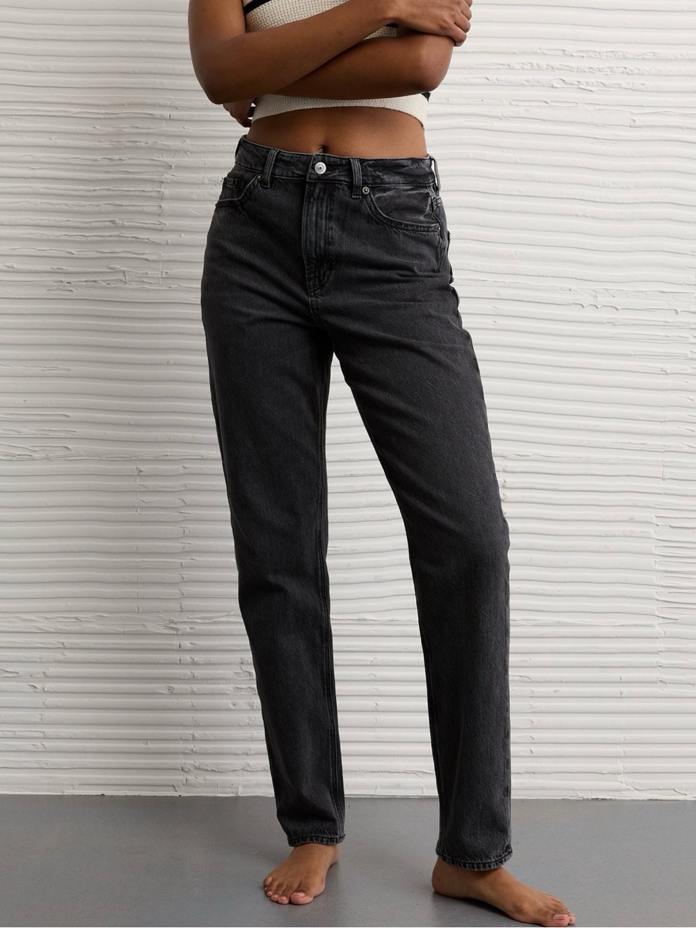 American Eagle Strigid Mom Jeans